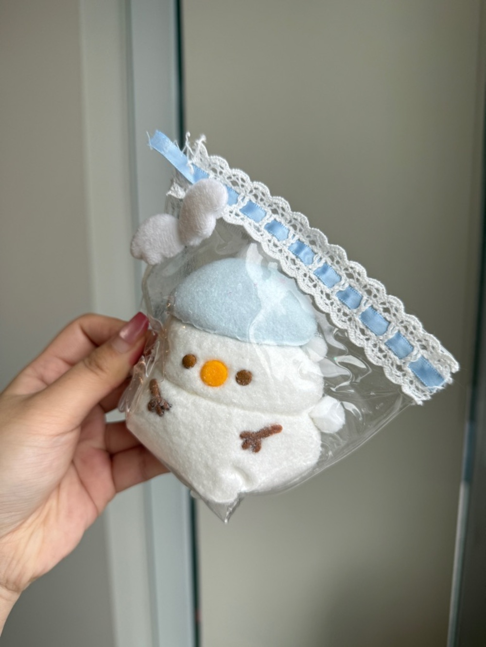 Snowman Squishy- White & Light Blue